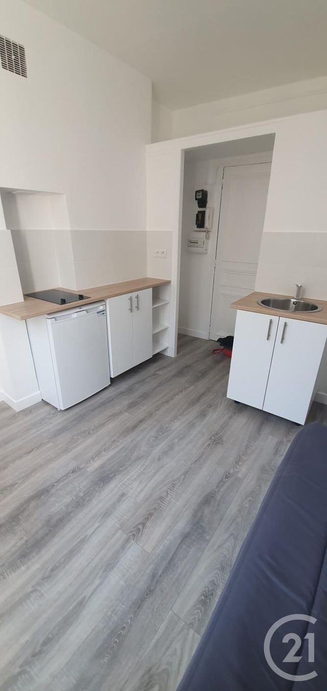 Appartement F1 à louer - 1 pièce - 11.25 m2 - PARIS - 75013 - ILE-DE-FRANCE - Century 21 Olympiades