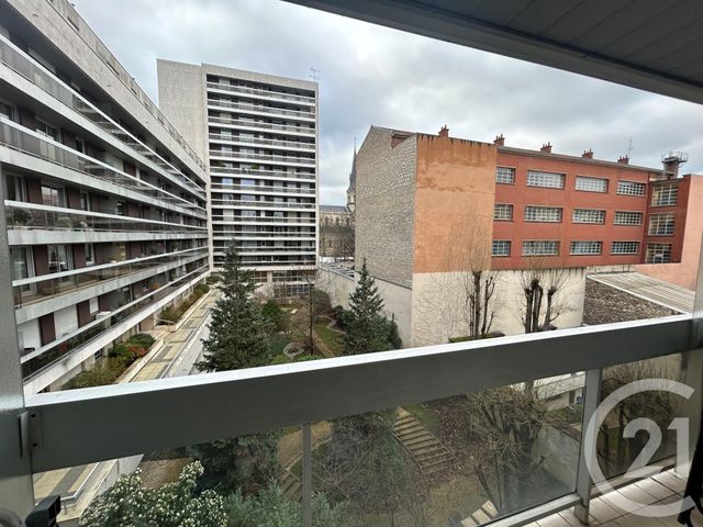  - PARIS - 
