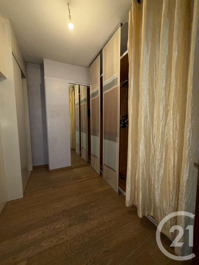 Appartement F3 à vendre - 3 pièces - 76.0 m2 - PARIS - 75011 - ILE-DE-FRANCE - Century 21 Olympiades