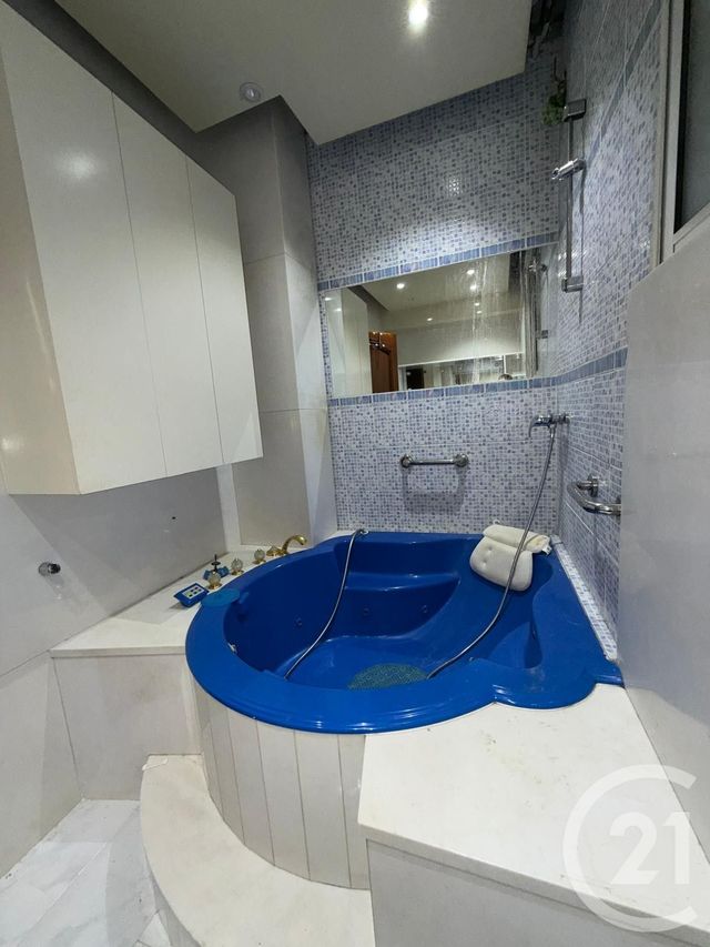 Appartement F3 à vendre - 3 pièces - 76.0 m2 - PARIS - 75011 - ILE-DE-FRANCE - Century 21 Olympiades