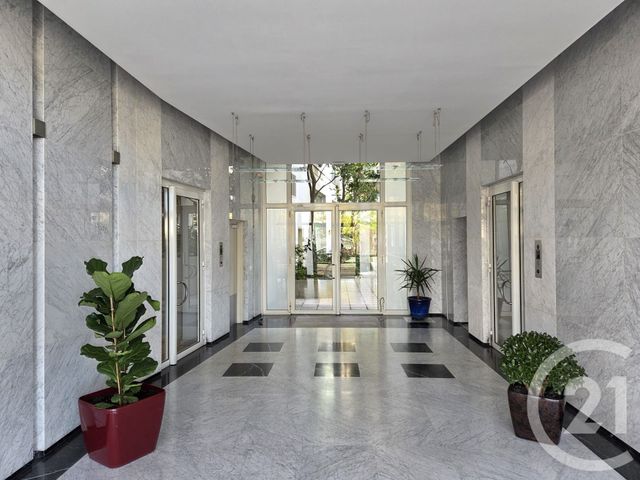 Appartement F2 à vendre - 2 pièces - 46.8 m2 - PARIS - 75013 - ILE-DE-FRANCE - Century 21 Olympiades