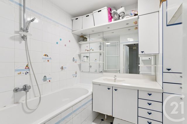 Appartement F3 à vendre - 3 pièces - 68.54 m2 - PARIS - 75013 - ILE-DE-FRANCE - Century 21 Olympiades