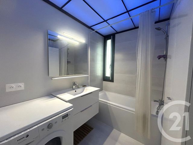 Afficher la photo en grand Appartement F2 à louer - 2 pièces - 52.23 m2 - PARIS - 75013 - ILE-DE-FRANCE - Century 21 Olympiades