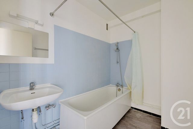 Appartement F3 à vendre - 3 pièces - 69.53 m2 - PARIS - 75013 - ILE-DE-FRANCE - Century 21 Olympiades