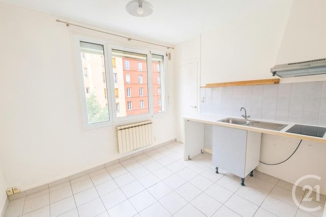 Appartement F2 à vendre - 2 pièces - 40.7 m2 - PARIS - 75013 - ILE-DE-FRANCE - Century 21 Olympiades