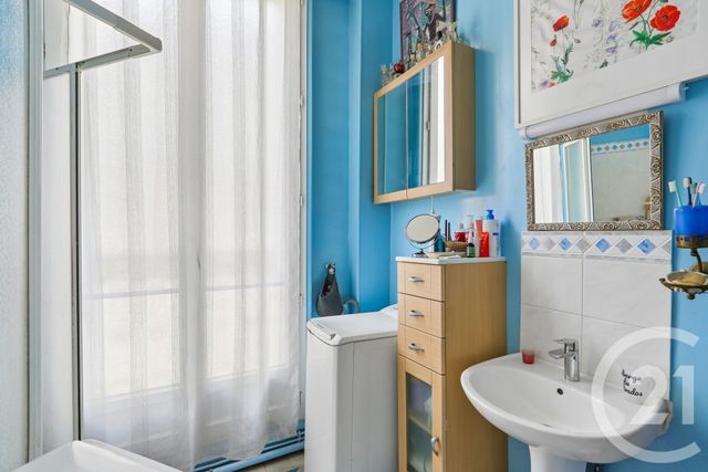 Appartement T3 à vendre - 3 pièces - 60.2 m2 - PARIS - 75013 - ILE-DE-FRANCE - Century 21 Olympiades