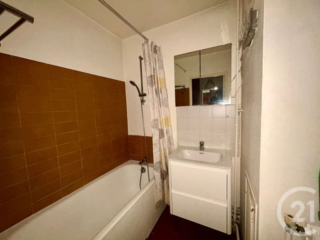 Appartement F1 à vendre - 1 pièce - 29.0 m2 - PARIS - 75013 - ILE-DE-FRANCE - Century 21 Olympiades