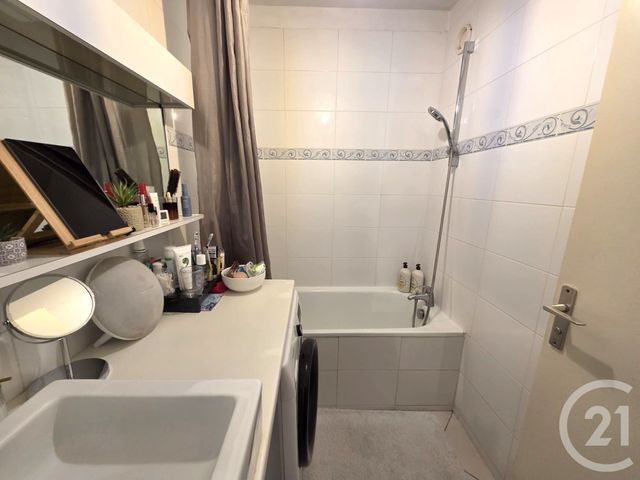 Appartement T2 à vendre - 2 pièces - 47.0 m2 - PARIS - 75013 - ILE-DE-FRANCE - Century 21 Olympiades