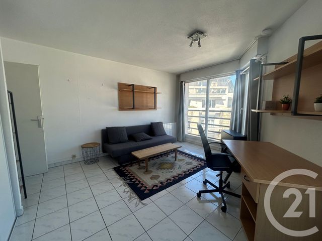 Appartement F1 à louer - 1 pièce - 28.0 m2 - PARIS - 75013 - ILE-DE-FRANCE - Century 21 Olympiades