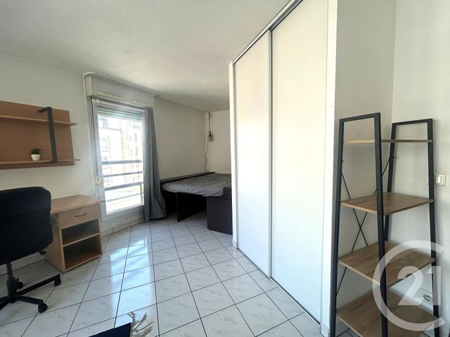 Appartement F1 à louer - 1 pièce - 28.0 m2 - PARIS - 75013 - ILE-DE-FRANCE - Century 21 Olympiades