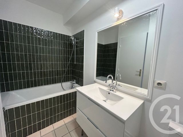 Appartement Studio à louer - 1 pièce - 22.38 m2 - PARIS - 75013 - ILE-DE-FRANCE - Century 21 Olympiades