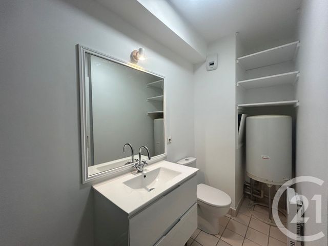 Appartement Studio à louer - 1 pièce - 22.38 m2 - PARIS - 75013 - ILE-DE-FRANCE - Century 21 Olympiades