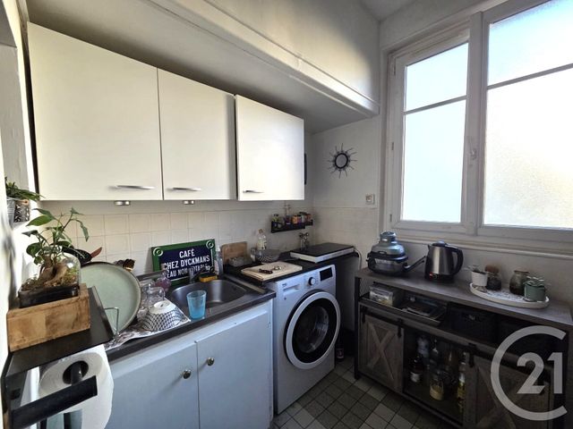 Appartement T2 à vendre - 2 pièces - 43.0 m2 - PARIS - 75015 - ILE-DE-FRANCE - Century 21 Olympiades