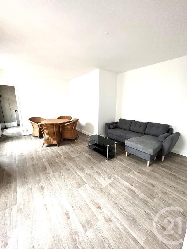 Appartement F2 à louer - 2 pièces - 42.85 m2 - PARIS - 75013 - ILE-DE-FRANCE - Century 21 Olympiades