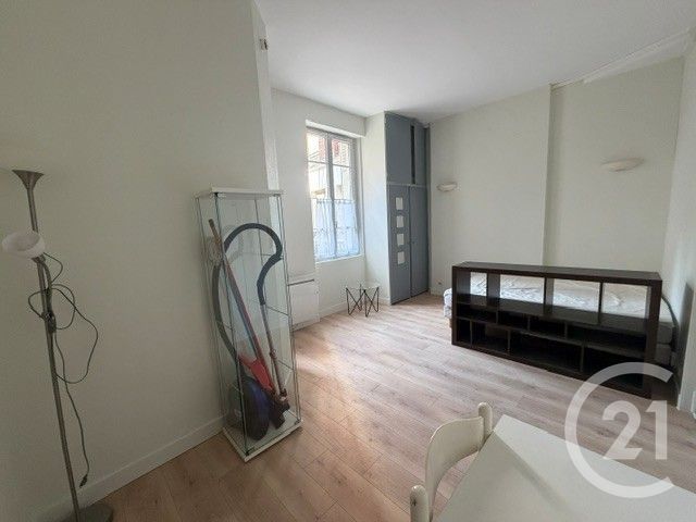Appartement Studio à louer - 1 pièce - 20.03 m2 - PARIS - 75013 - ILE-DE-FRANCE - Century 21 Olympiades