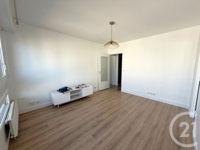 Appartement F2 à louer - 2 pièces - 42.08 m2 - PARIS - 75013 - ILE-DE-FRANCE - Century 21 Olympiades