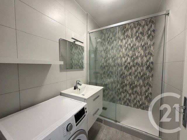 Appartement F2 à louer - 2 pièces - 42.08 m2 - PARIS - 75013 - ILE-DE-FRANCE - Century 21 Olympiades