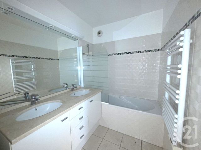 Appartement F3 à vendre - 3 pièces - 68.98 m2 - PARIS - 75013 - ILE-DE-FRANCE - Century 21 Olympiades
