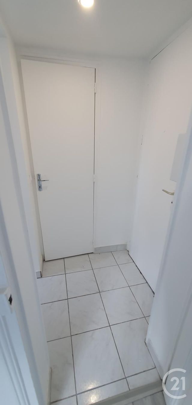 Appartement F1 à louer - 1 pièce - 21.26 m2 - CLICHY - 92 - ILE-DE-FRANCE - Century 21 Olympiades