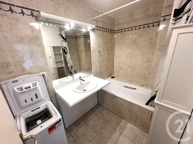 Appartement F2 à louer - 2 pièces - 52.39 m2 - PARIS - 75013 - ILE-DE-FRANCE - Century 21 Olympiades