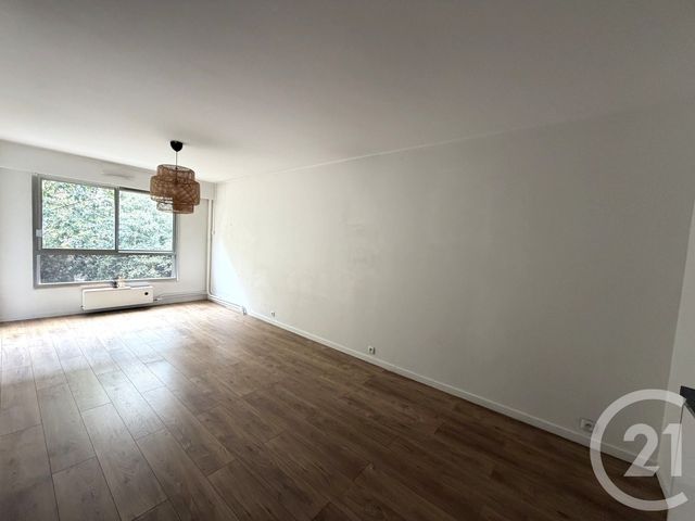Appartement F2 à louer - 2 pièces - 50.4 m2 - PARIS - 75011 - ILE-DE-FRANCE - Century 21 Olympiades