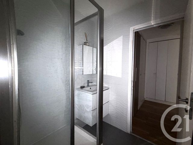 Appartement F2 à louer - 2 pièces - 50.4 m2 - PARIS - 75011 - ILE-DE-FRANCE - Century 21 Olympiades