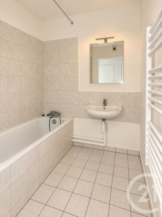 Appartement F3 à vendre - 3 pièces - 71.0 m2 - PARIS - 75013 - ILE-DE-FRANCE - Century 21 Olympiades