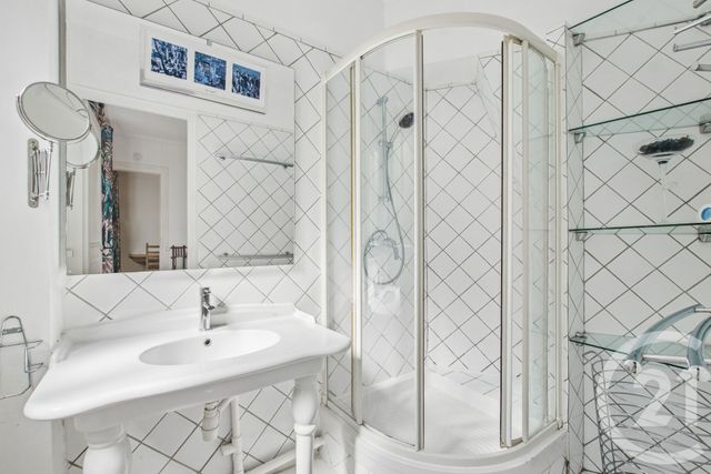 Appartement F2 à vendre - 2 pièces - 45.0 m2 - PARIS - 75013 - ILE-DE-FRANCE - Century 21 Olympiades