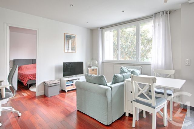Appartement F2 à louer - 2 pièces - 41.15 m2 - MONTROUGE - 92 - ILE-DE-FRANCE - Century 21 Olympiades