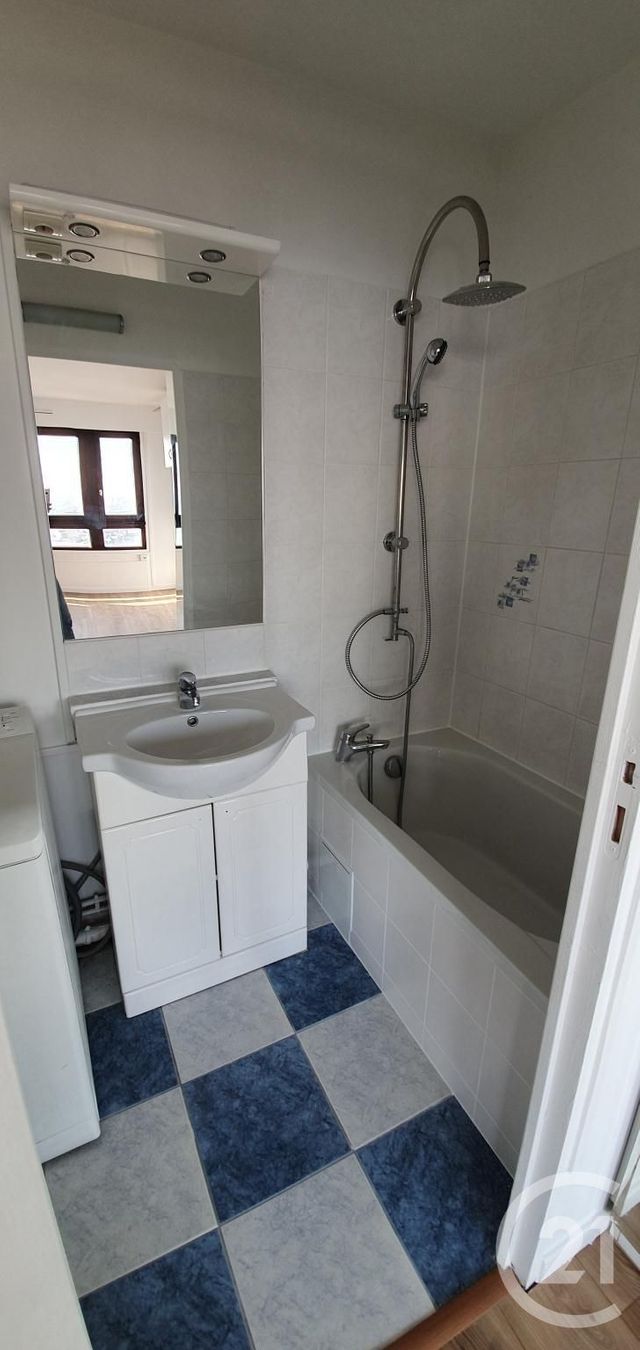 Appartement F1 à louer - 1 pièce - 33.77 m2 - PARIS - 75013 - ILE-DE-FRANCE - Century 21 Olympiades