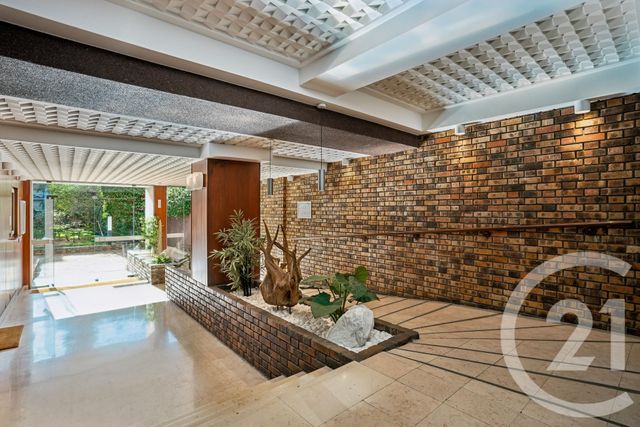 Appartement F5 à vendre - 5 pièces - 99.05 m2 - PARIS - 75011 - ILE-DE-FRANCE - Century 21 Olympiades